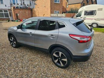 Nissan Qashqai 1.2 DIG-T N-Connecta XTRON 2WD Euro 6 (s/s) 5dr