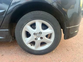 Toyota Corolla 1.4 VVT-i Colour Collection Hatchback 5dr Petrol Manual (159 g/k