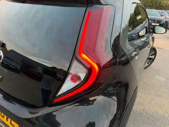 Toyota AYGO 1.0 VVT-i Edge x-shift Euro 6 (s/s) 5dr