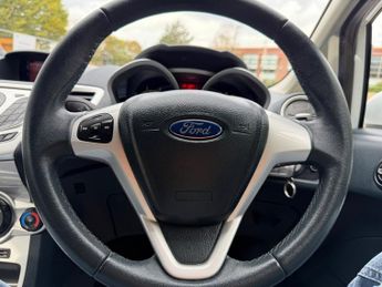 Ford Fiesta 1.4 Zetec Hatchback 5dr Petrol Automatic (154 g/km, 94 bhp)