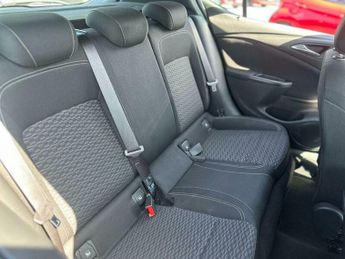 Vauxhall Astra 1.4i Turbo SRi Nav Auto Euro 6 (s/s) 5dr
