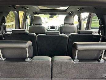 Ford S-Max ST-LINE ECOBLUE 7 SEAT ULEZ COMPLIANT PANORAMINC GLASS ROOF FULL