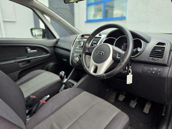 Kia Venga 1.4 CRDi EcoDynamics 2 Euro 5 (s/s) 5dr