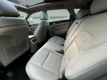 Hyundai Tucson 2.0 CRDi Premium SE Auto 4WD Euro 6 5dr
