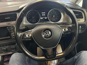 Volkswagen Golf SE TDI BLUEMOTION TECHNOLOGY DSG