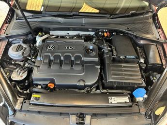 Volkswagen Golf SE TDI BLUEMOTION TECHNOLOGY DSG