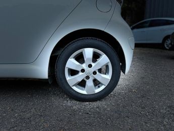 Toyota AYGO 1.0 VVT-i Hatchback 5dr Petrol Manual Euro 5 (67 ps)