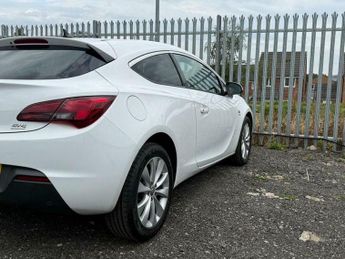 Vauxhall Astra GTC 2.0 CDTi SRi Euro 5 (s/s) 3dr