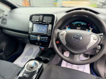 Nissan Leaf 24kWh Acenta Auto 5dr