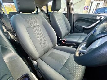 Ford Fiesta ZETEC A/C+CLEAN MOT+ISOFIX+2 KEYS