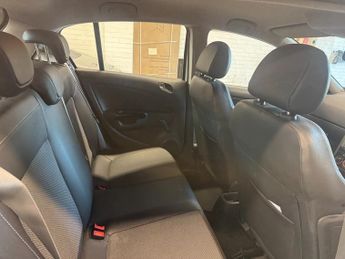 Vauxhall Corsa DESIGN 16V