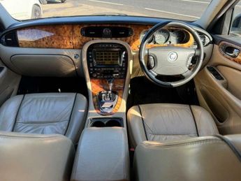 Jaguar XJ 2.7 TDVi Sovereign 4dr