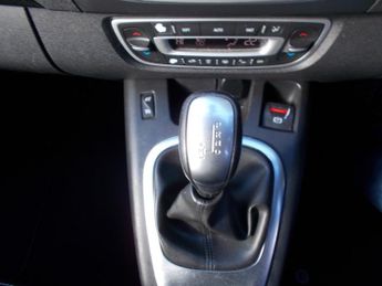Renault Grand Scenic 1.5 dCi Dynamique TomTom MPV 5dr Diesel EDC Euro 5 (110 ps)