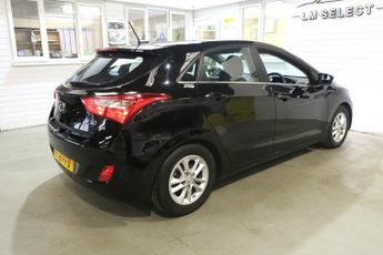 Hyundai I30 CRDI SE NAV BLUE DRIVE 109