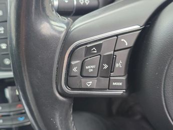 Jaguar XE 2.0d Prestige Euro 6 (s/s) 4dr