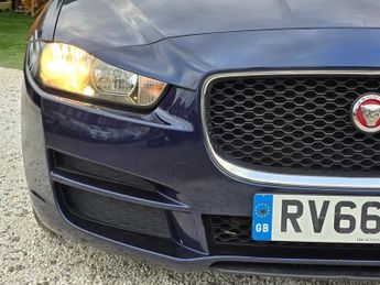 Jaguar XE 2.0d Prestige Euro 6 (s/s) 4dr