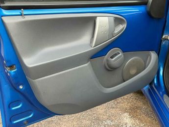 Toyota AYGO 1.0 VVT-i Blue MultiMode Euro 4 5dr