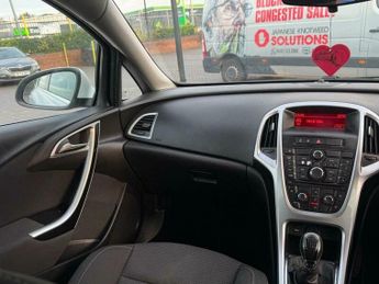 Vauxhall Astra 1.4T 16v SRi Euro 5 5dr