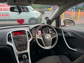 Vauxhall Astra 1.4T 16v SRi Euro 5 5dr