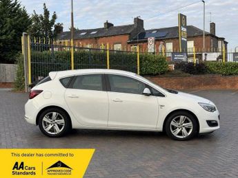 Vauxhall Astra 1.4T 16v SRi Euro 5 5dr
