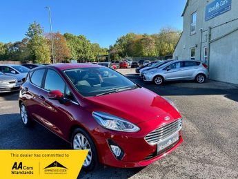 Ford Fiesta TITANIUM FSH+REV CAM+P/SENS+NAV+A/C