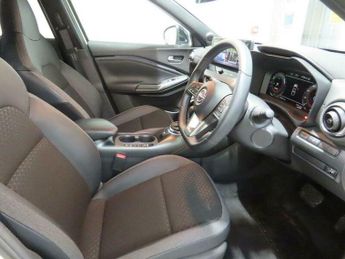 Nissan Juke 1.6 N-Connecta Auto Euro 6 5dr
