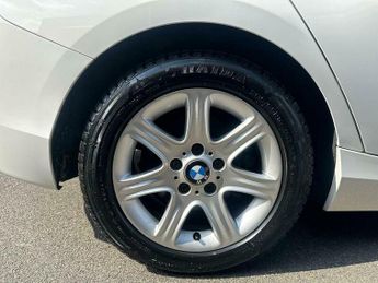 BMW 1 SERIES 1.6 116i SE Hatchback 5dr Petrol KV12HFL