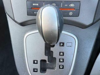 Kia Carens 2.0 CRDi LS 5dr (7 Seats)