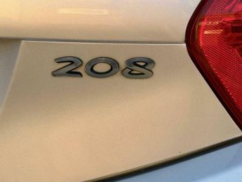 Peugeot 208 1.2 VTi PureTech Style Euro 5 5dr