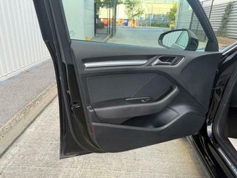 Audi A3 1.4 TFSI e-tron Sportback e-S Tronic Euro 6 5dr 8.8kWh