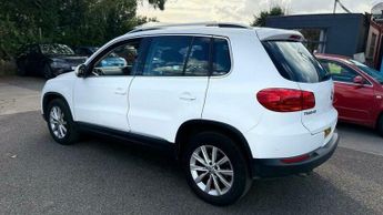 Volkswagen Tiguan 2.0 TDI BlueMotion Tech SE 2WD Euro 5 (s/s) 5dr