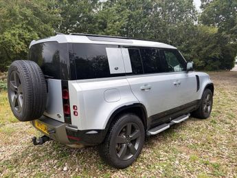 Land Rover Defender X-DYNAMIC HSE