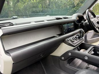 Land Rover Defender X-DYNAMIC HSE