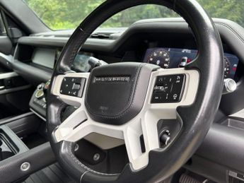 Land Rover Defender X-DYNAMIC HSE