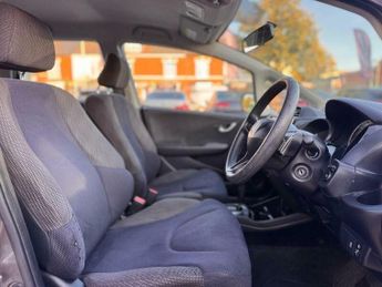 Honda Jazz 1.4 i-VTEC ES Hatchback 5dr Petrol CVT Euro 5 (99 ps)