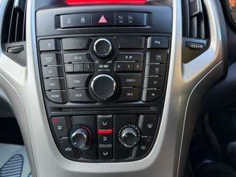 Vauxhall Astra 1.6 16v Exclusiv Auto Euro 5 5dr
