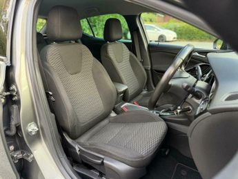 Vauxhall Astra 1.4i Turbo SRi Nav Auto Euro 6 (s/s) 5dr