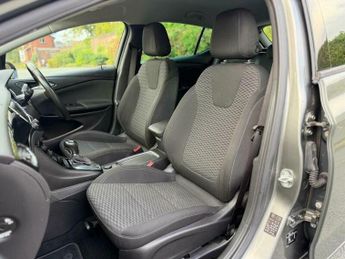 Vauxhall Astra 1.4i Turbo SRi Nav Auto Euro 6 (s/s) 5dr