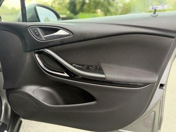 Vauxhall Astra 1.4i Turbo SRi Nav Auto Euro 6 (s/s) 5dr