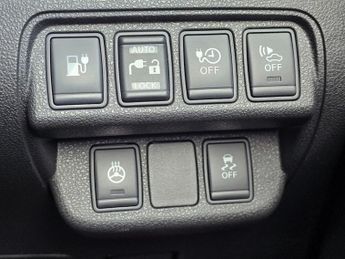 Nissan Leaf 24kWh Tekna Auto 5dr