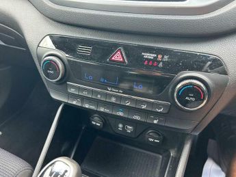 Hyundai Tucson 1.7 CRDi Blue Drive SE Nav Euro 6 (s/s) 5dr