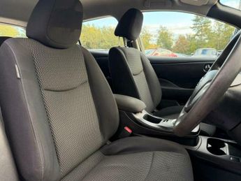 Nissan Leaf 24kWh Visia Auto 5dr
