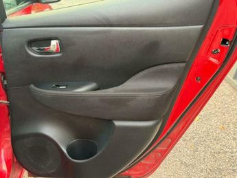 Nissan Leaf 24kWh Visia Auto 5dr