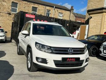 Volkswagen Tiguan 2.0 TDI BlueMotion Tech SE 4WD Euro 5 (s/s) 5dr