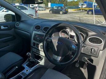 Ford Focus 1.6 TDCi DPF Zetec 5dr