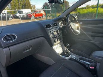 Ford Focus 1.6 TDCi DPF Titanium 5dr