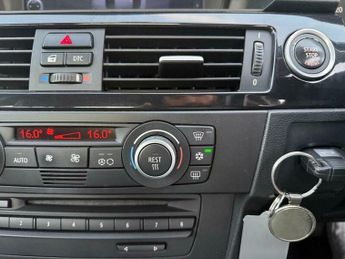 BMW 3 SERIES 2.0 320d SE Business Edition Steptronic Euro 5 4dr