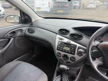 Ford Focus 1.6i 16v Zetec 5dr