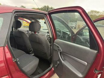 Ford Focus 1.6i 16v Zetec 5dr