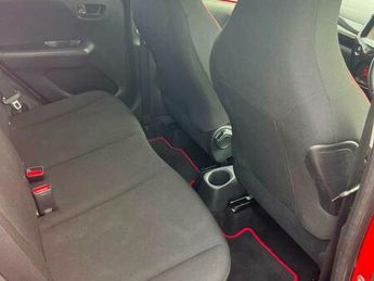 Toyota AYGO 1.0 VVT-i x-cite 4 Red Bi-Tone Euro 6 5dr